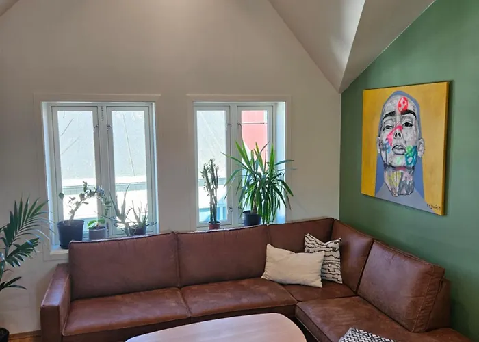 Modern Apartment In City Center